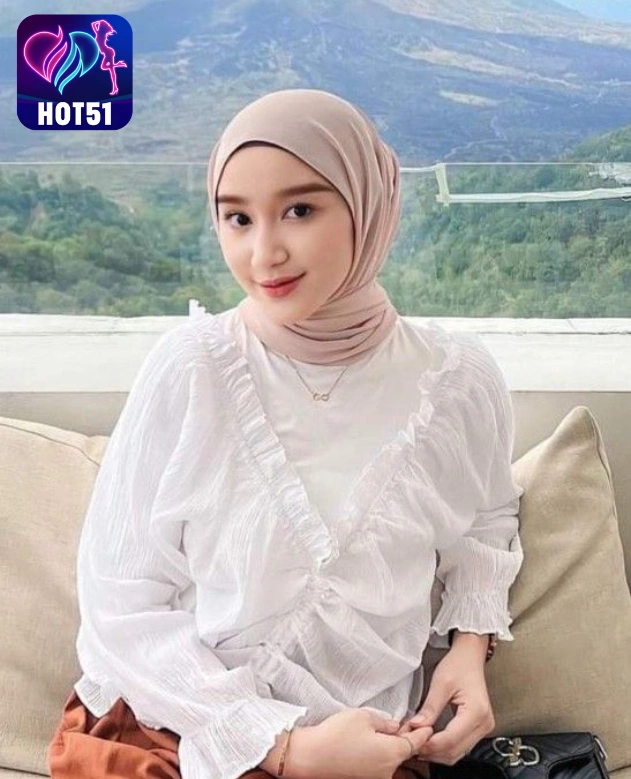 Hot51: Indonesia's Top Live Streaming App for Socializing and Entertainment